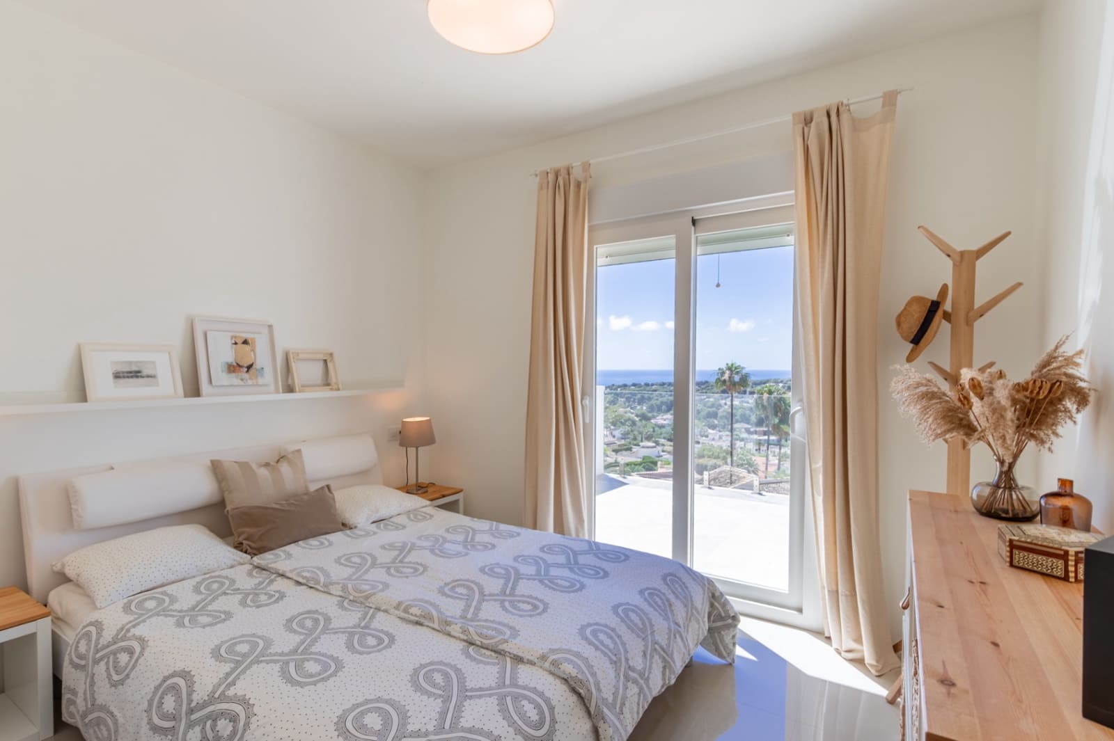 3 bedroom Villa for sale in Moraira with pool garage - € 1,290,000 (Ref: 9906596)