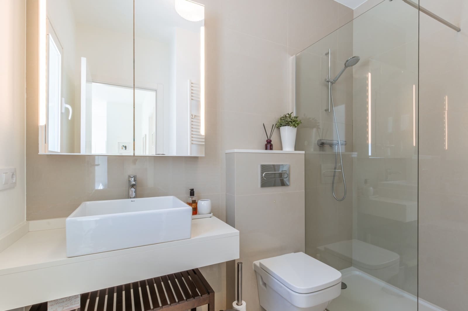 3 bedroom Villa for sale in Moraira with pool garage - € 1,290,000 (Ref: 9906596)
