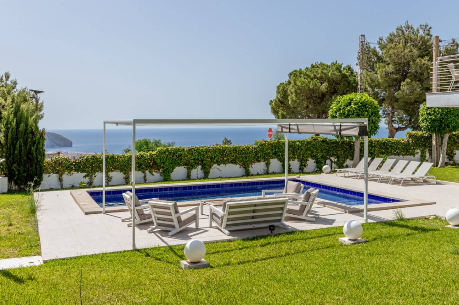 3 soverom Villa til salgs i Moraira med svømmebasseng garasje - € 925 000 (Ref: 9944365)