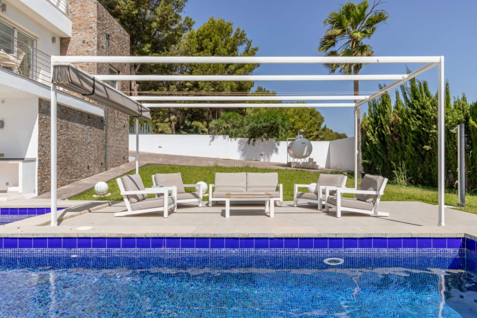 3 soverom Villa til salgs i Moraira med svømmebasseng garasje - € 925 000 (Ref: 9944365)