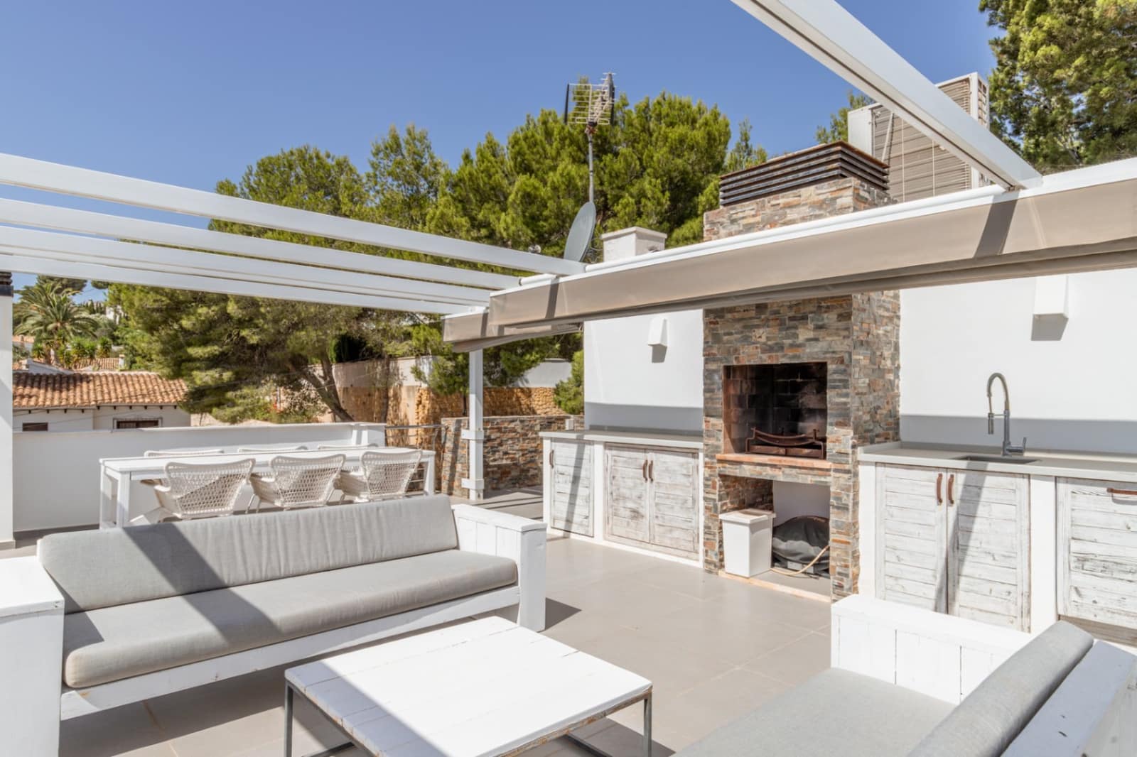 3 soverom Villa til salgs i Moraira med svømmebasseng garasje - € 925 000 (Ref: 9944365)