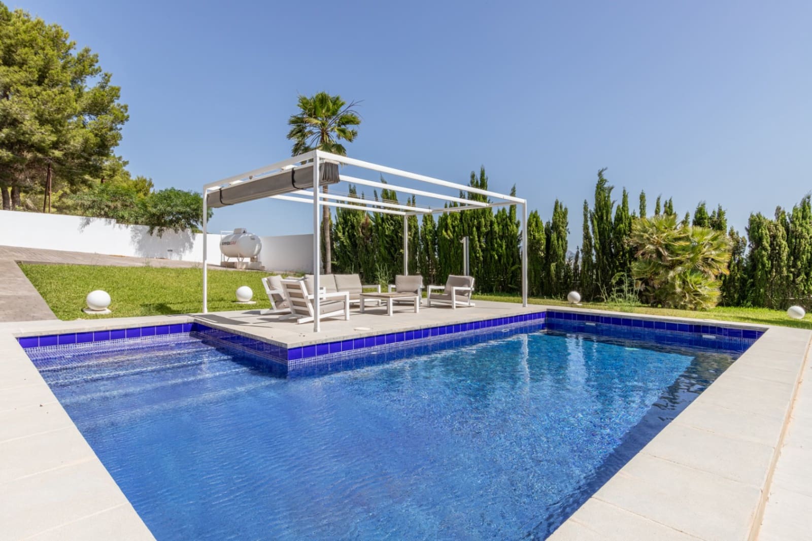 3 soverom Villa til salgs i Moraira med svømmebasseng garasje - € 925 000 (Ref: 9944365)