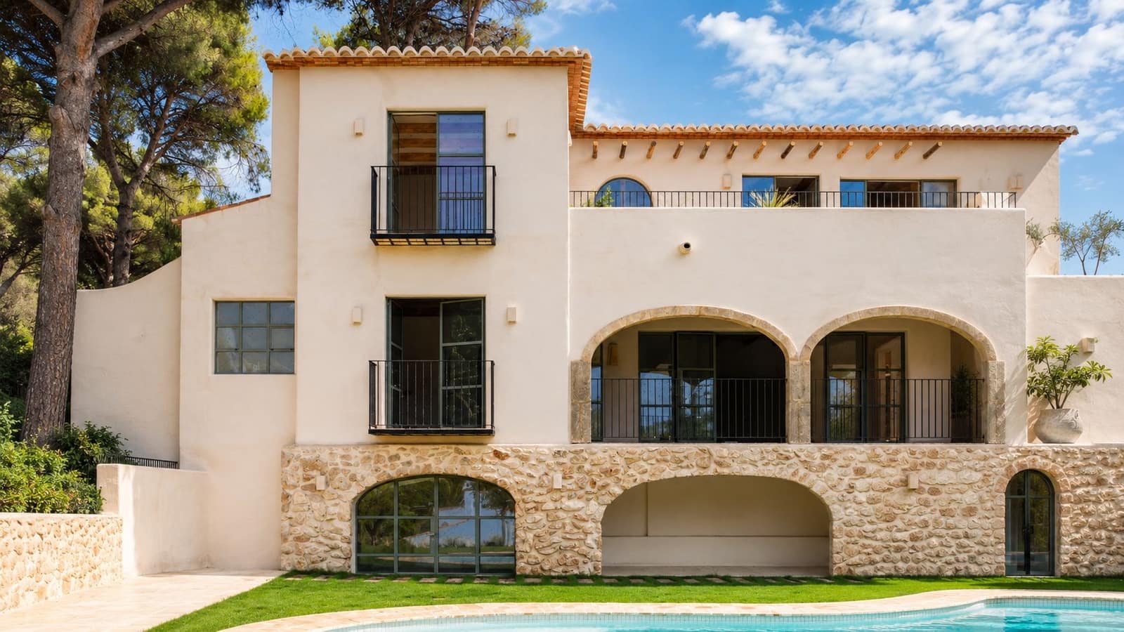 4 bedroom Villa for sale in Javea / Xabia with pool garage - € 2,150,000 (Ref: 9974420)