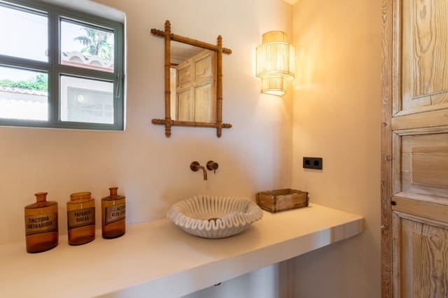 4 Zimmer Villa zu verkaufen in Cap Martí - El Tossalet - Pinomar, Javea / Xàbia mit Pool Garage - 2.150.000 € (Ref: 9974420)