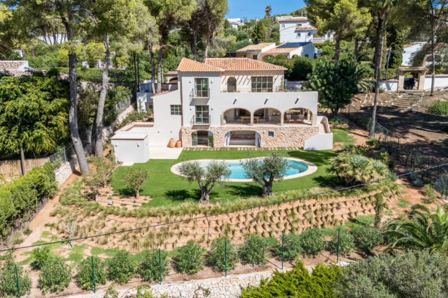 4 bedroom Villa for sale in Javea / Xabia with pool garage - € 2,300,000 (Ref: 9974420)