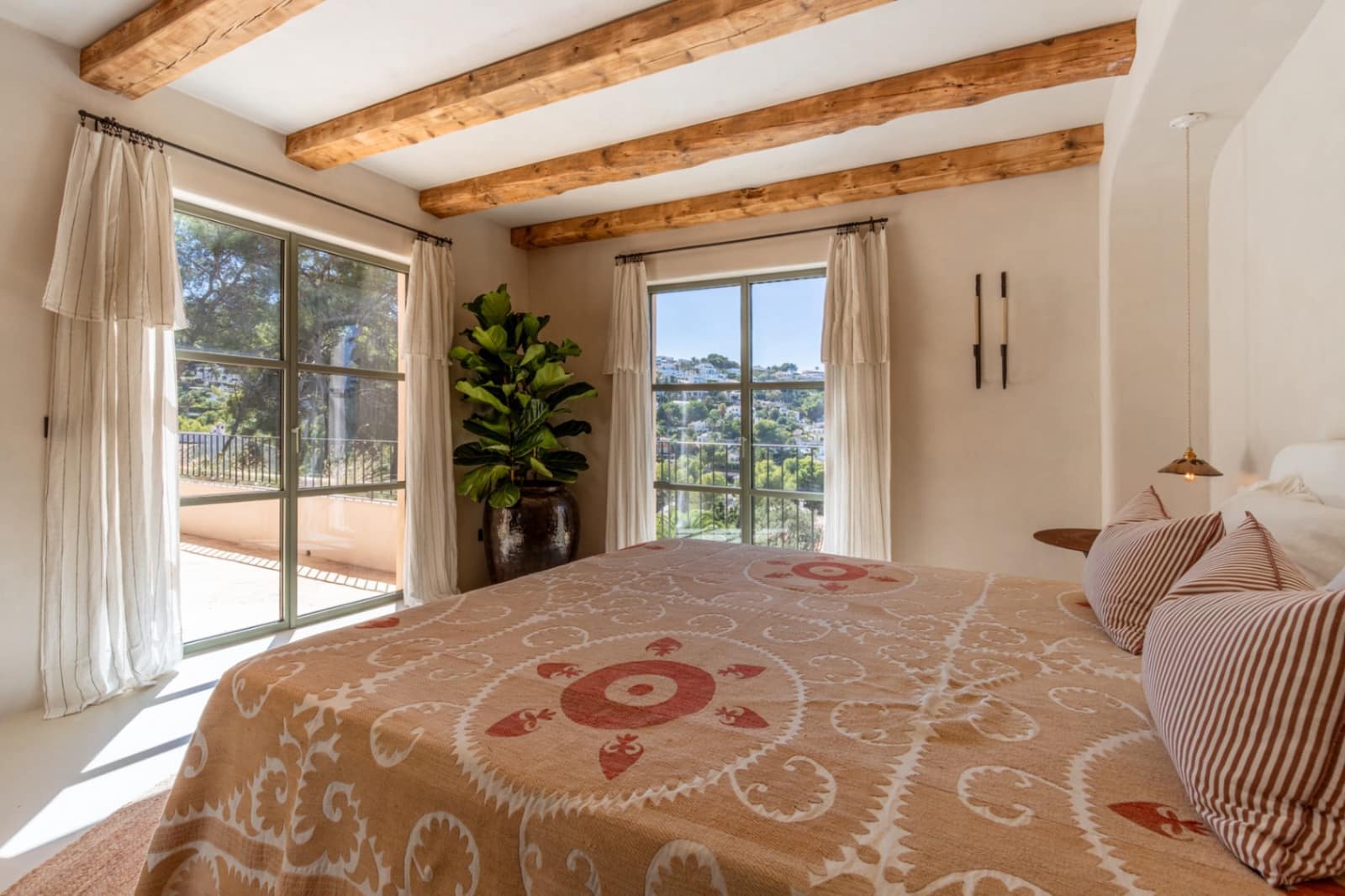 4 bedroom Villa for sale in Javea / Xabia with pool garage - € 2,300,000 (Ref: 9974420)