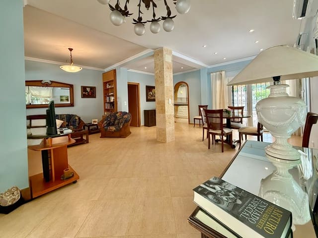 5 soverom Villa til salgs i Dénia med svømmebasseng garasje - € 1 395 000 (Ref: 10004625)