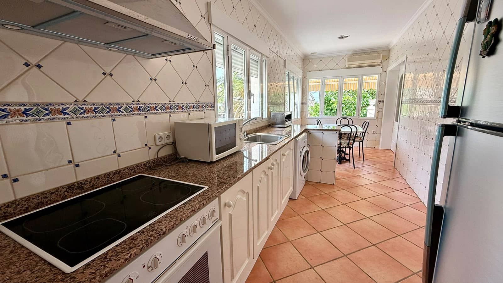 5 soverom Villa til salgs i Denia med svømmebasseng garasje - € 1 395 000 (Ref: 10004625)