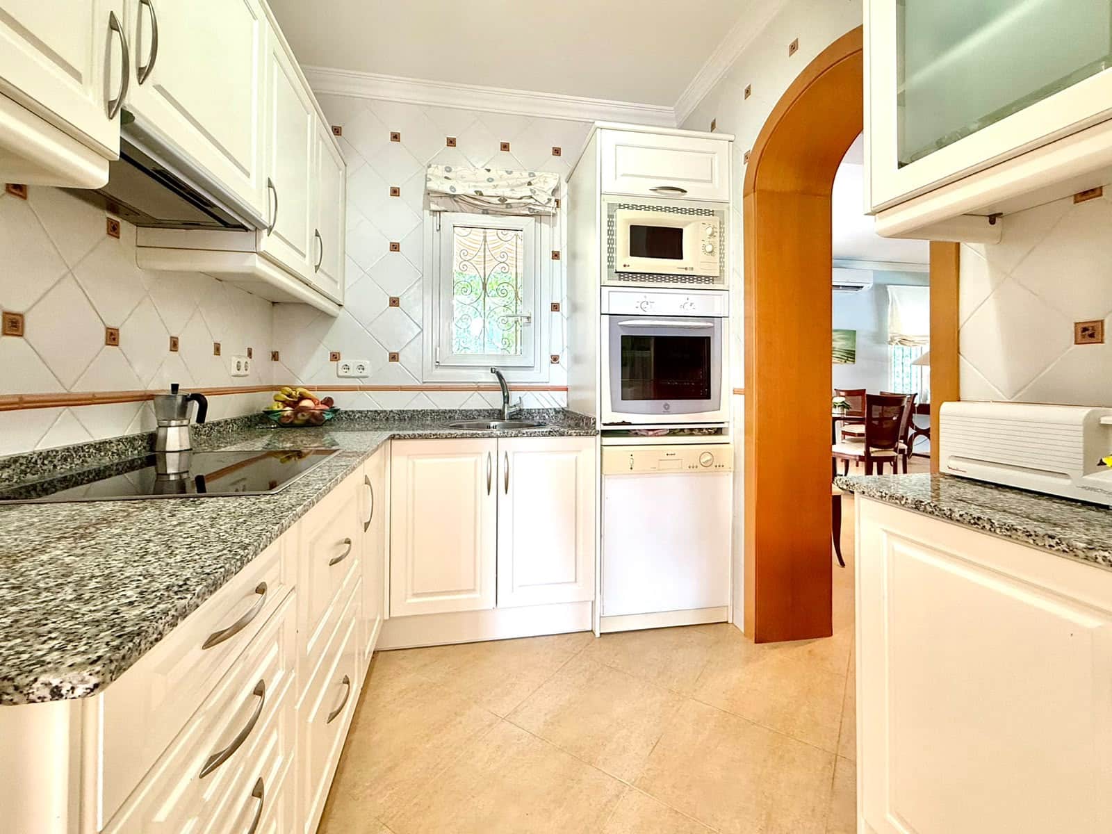 5 soverom Villa til salgs i Denia med svømmebasseng garasje - € 1 395 000 (Ref: 10004625)