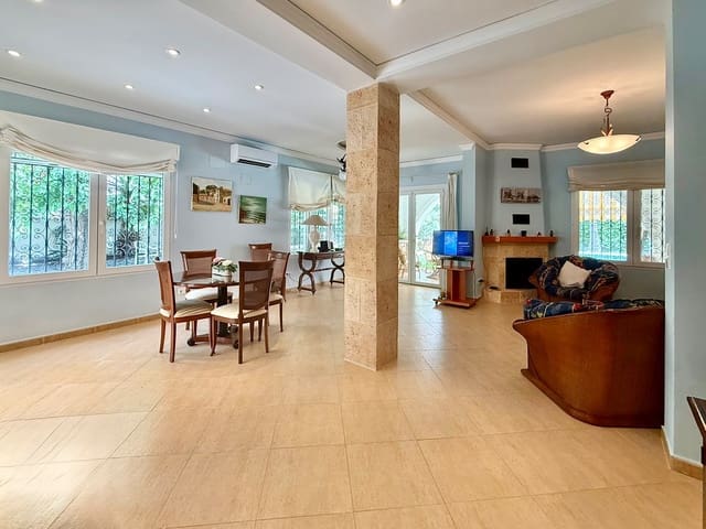 5 soverom Villa til salgs i Dénia med svømmebasseng garasje - € 1 395 000 (Ref: 10004625)
