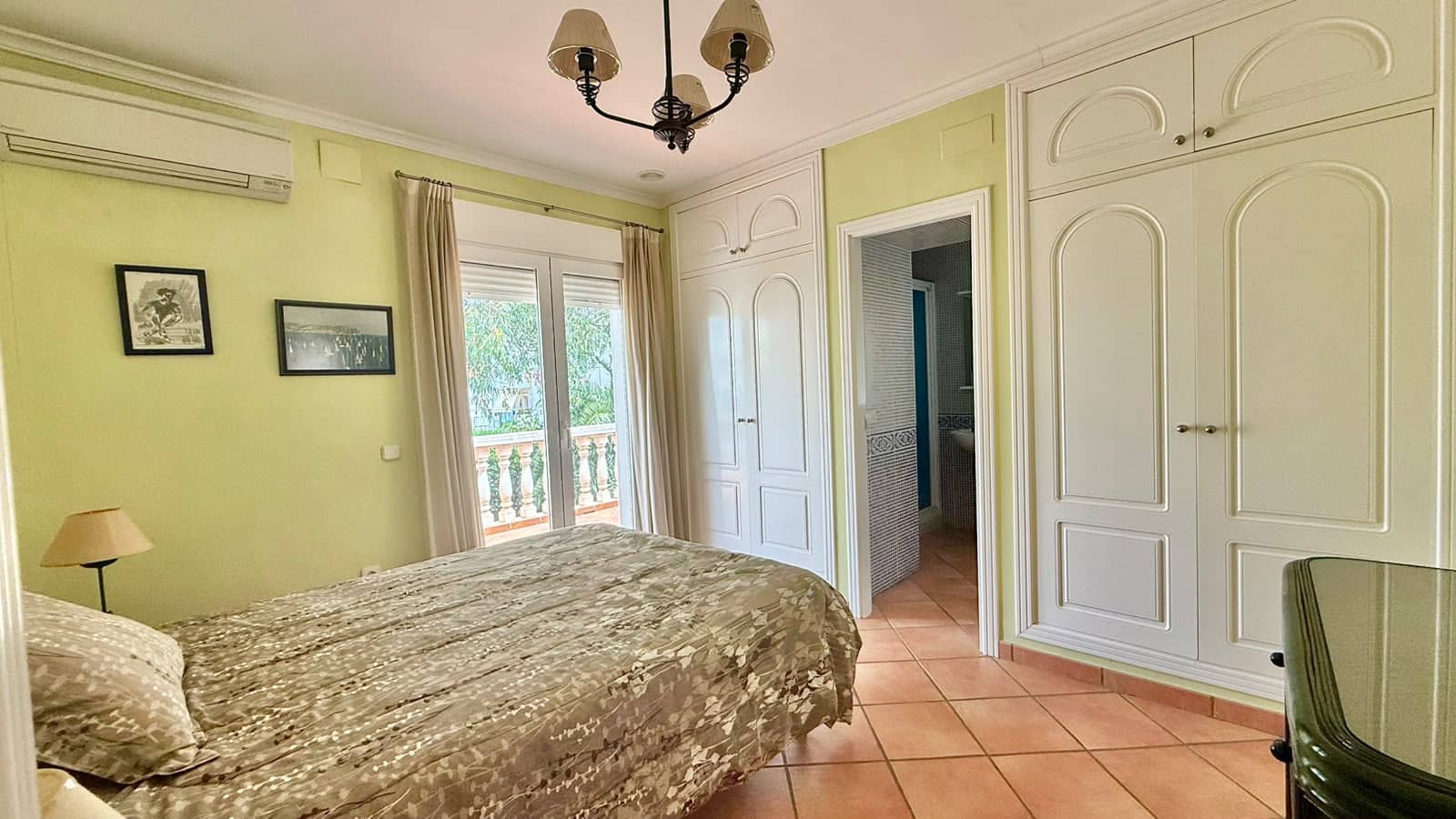 5 soverom Villa til salgs i Denia med svømmebasseng garasje - € 1 395 000 (Ref: 10004625)