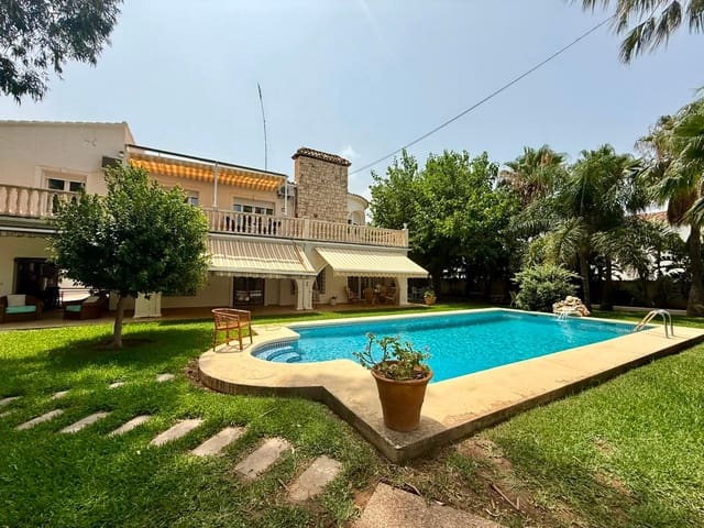 5 soverom Villa til salgs i Dénia med svømmebasseng garasje - € 1 395 000 (Ref: 10004625)