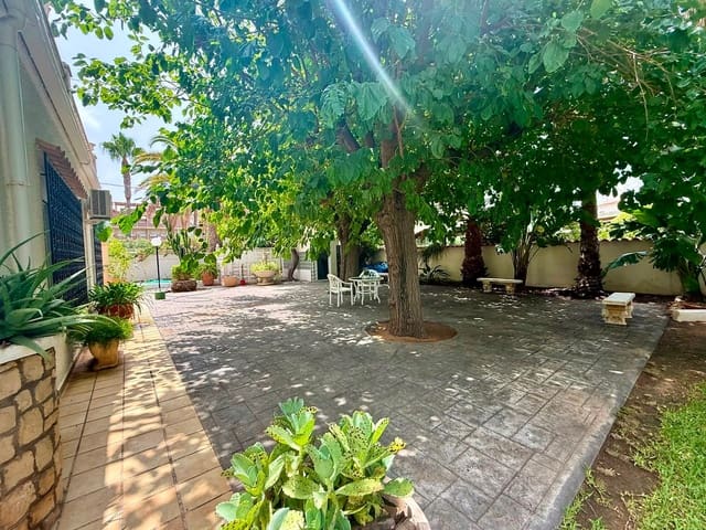 5 soverom Villa til salgs i Dénia med svømmebasseng garasje - € 1 395 000 (Ref: 10004625)