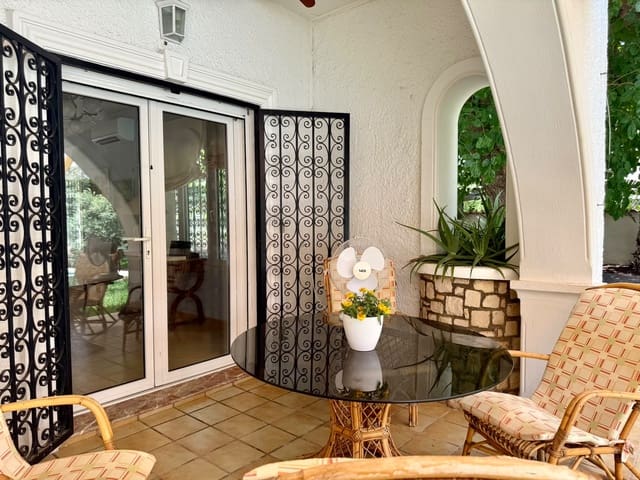 5 soverom Villa til salgs i Dénia med svømmebasseng garasje - € 1 395 000 (Ref: 10004625)
