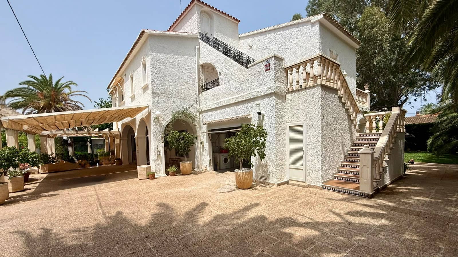 5 soverom Villa til salgs i Denia med svømmebasseng garasje - € 1 395 000 (Ref: 10004625)