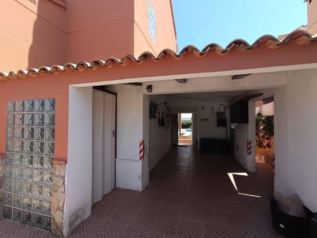 3 Zimmer Villa zu verkaufen in Denia mit Pool Garage - 495.000 € (Ref: 10101062)