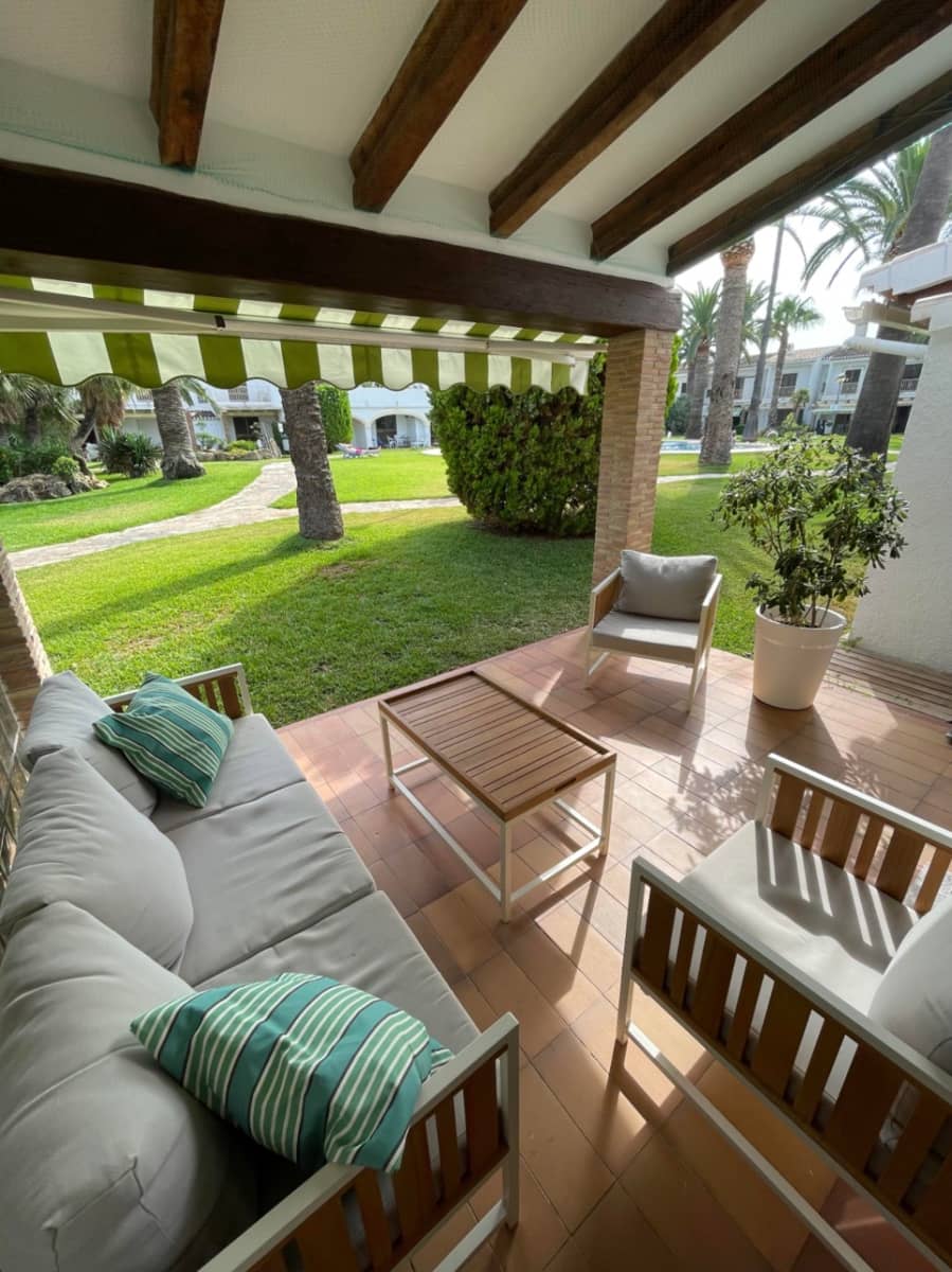 2 soveværelse Rækkehus til salg i Denia med swimmingpool - € 369.000 (Ref: 10136521)