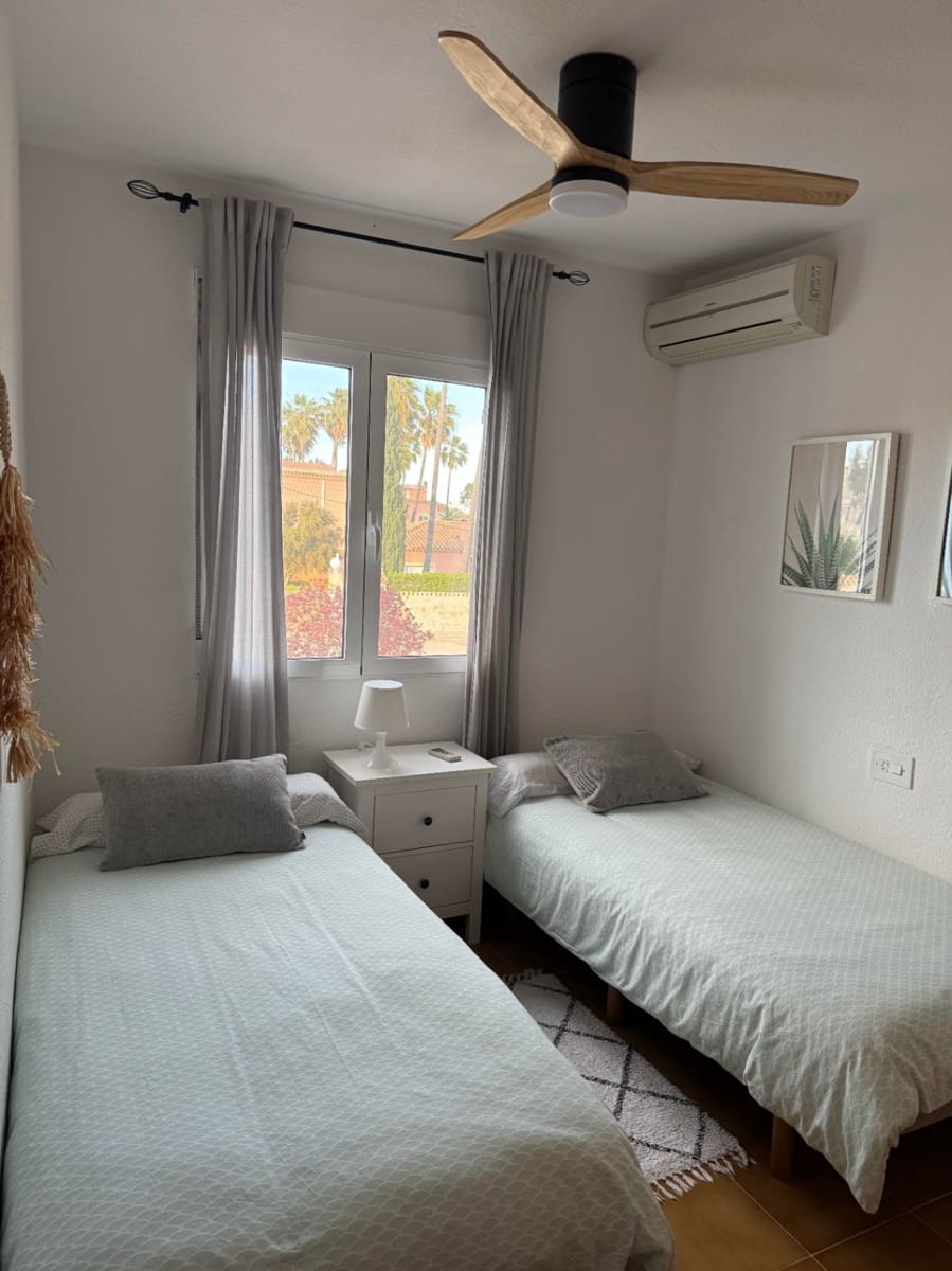 2 soveværelse Rækkehus til salg i Denia med swimmingpool - € 369.000 (Ref: 10136521)