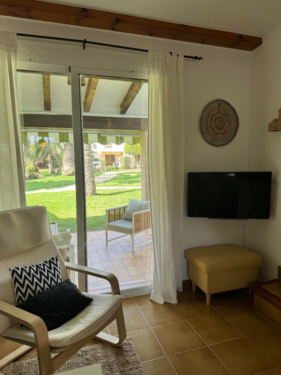 2 soveværelse Rækkehus til salg i Denia med swimmingpool - € 369.000 (Ref: 10136521)