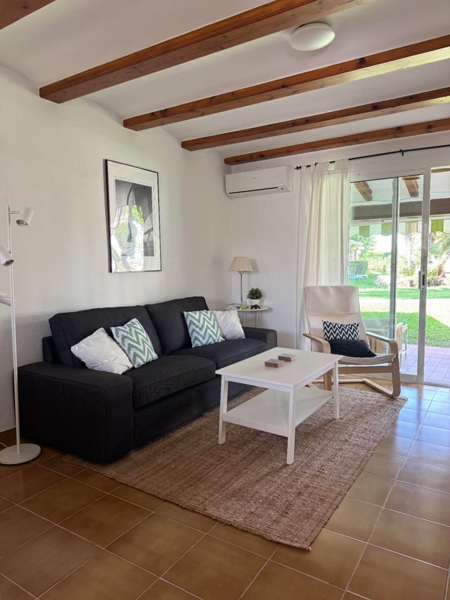 2 soveværelse Rækkehus til salg i Denia med swimmingpool - € 369.000 (Ref: 10136521)