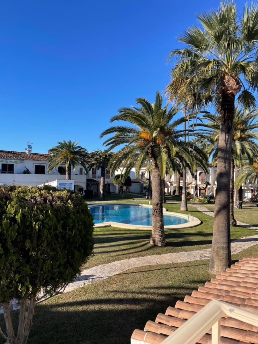 2 soveværelse Rækkehus til salg i Denia med swimmingpool - € 369.000 (Ref: 10136521)