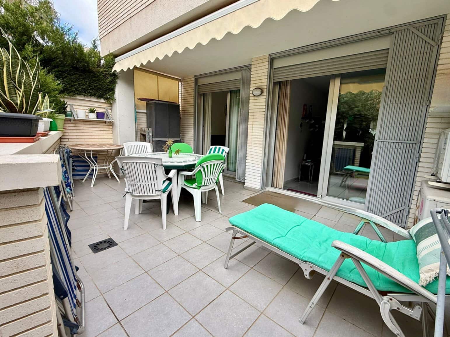 2 bedroom Apartment for sale in Denia with pool garage - € 298,000 (Ref: 9821016)