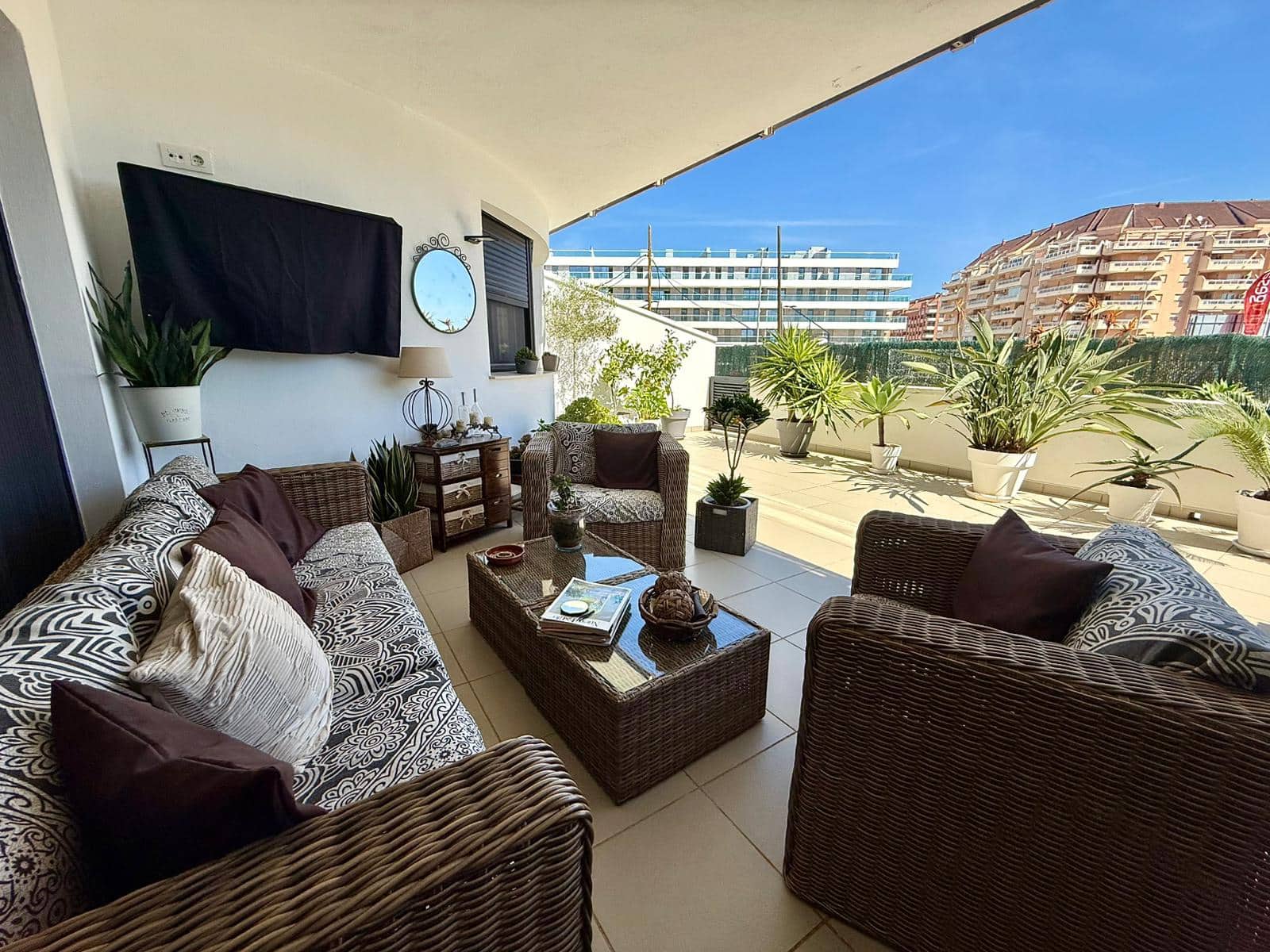 2 bedroom Apartment for sale in Denia with pool garage - € 360,000 (Ref: 9854566)