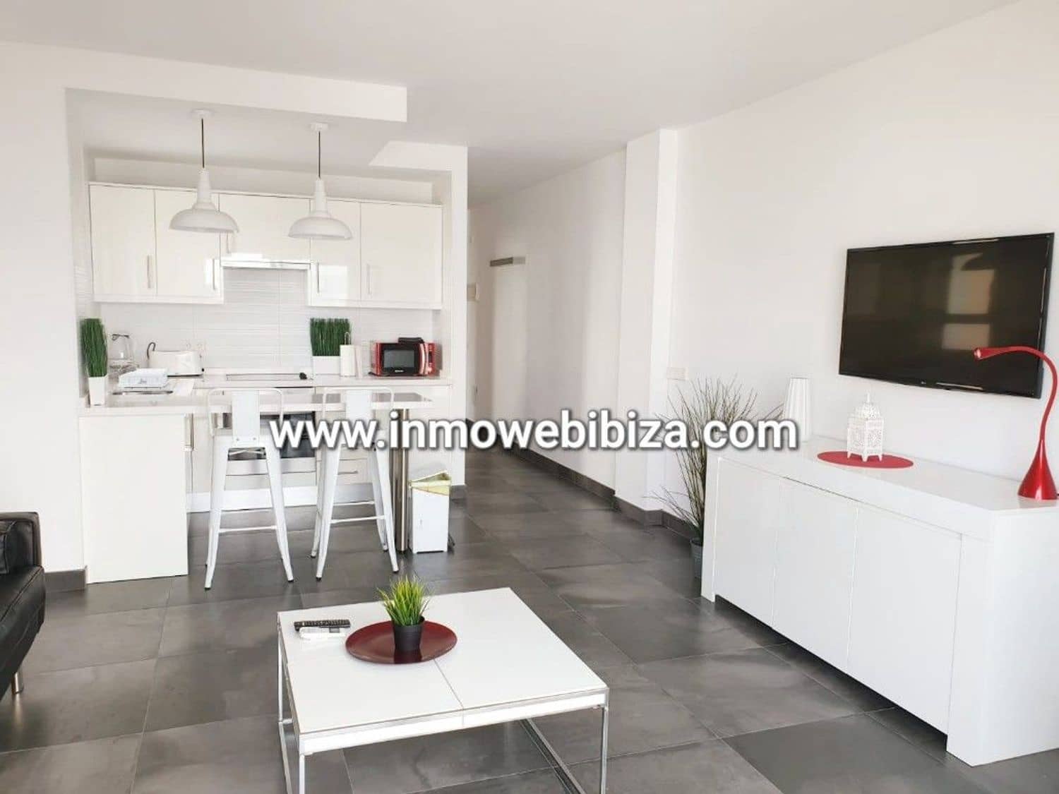 1 soveværelse Lejlighed til salg i Sant Antoni de Portmany med garage - € 395.000 (Ref: 10077374)