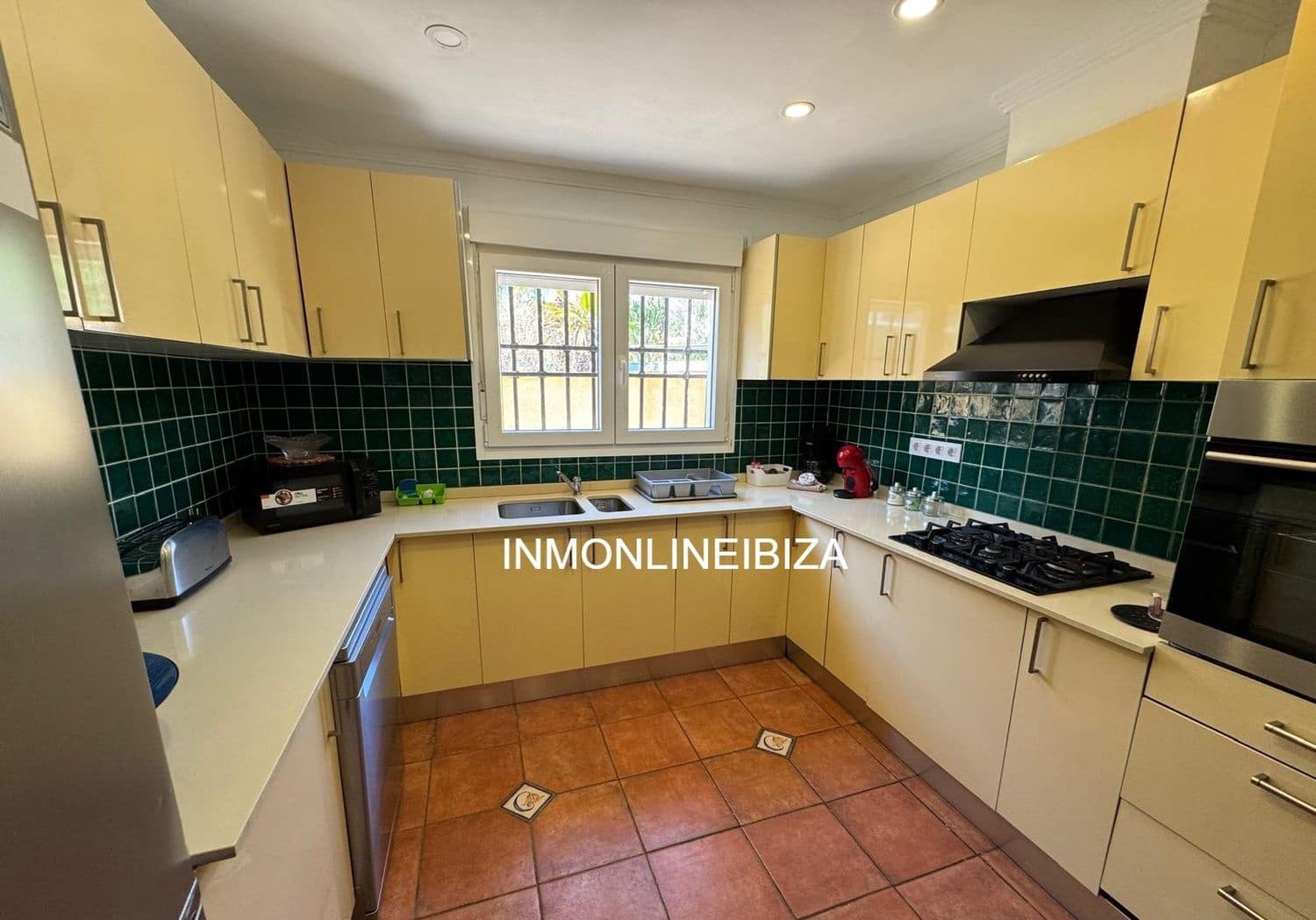 4 soverom Villa til leie i Alfaz del Pi / L'Alfas del Pi med svømmebasseng garasje - € 2 400 (Ref: 10108690)