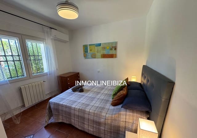 4 soveværelse Villa til leje i Pueblo - Urbanizaciones, Alfaz del Pi / L'Alfàs del Pi med swimmingpool garage - € 2.400 (Ref: 10108690)