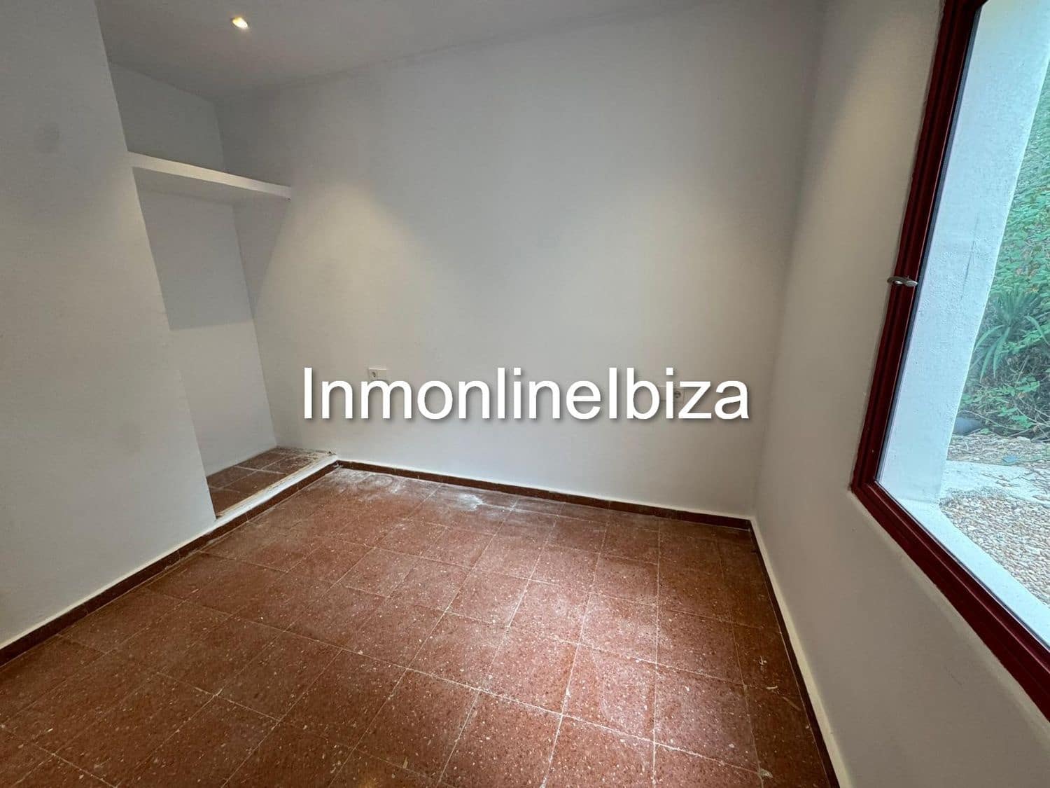 3 bedroom Villa for rent in Sant Antoni de Portmany with garage - € 2,600 (Ref: 10127644)
