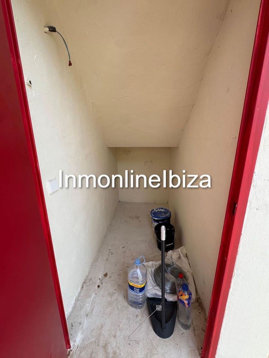 3 bedroom Villa for rent in Sant Antoni de Portmany with garage - € 2,600 (Ref: 10127644)