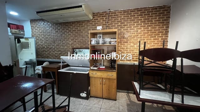 Kaupallinen myytävänä paikassa Ibiza kaupunki - 420 000 € (Ref: 10131150)