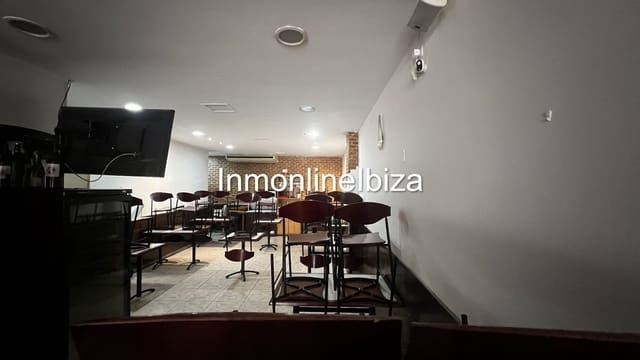 Kaupallinen myytävänä paikassa Ibiza kaupunki - 420 000 € (Ref: 10131150)