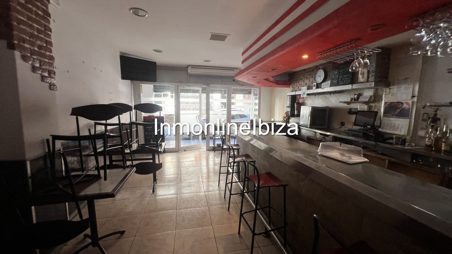 Kaupallinen myytävänä paikassa Ibiza kaupunki - 420 000 € (Ref: 10131150)