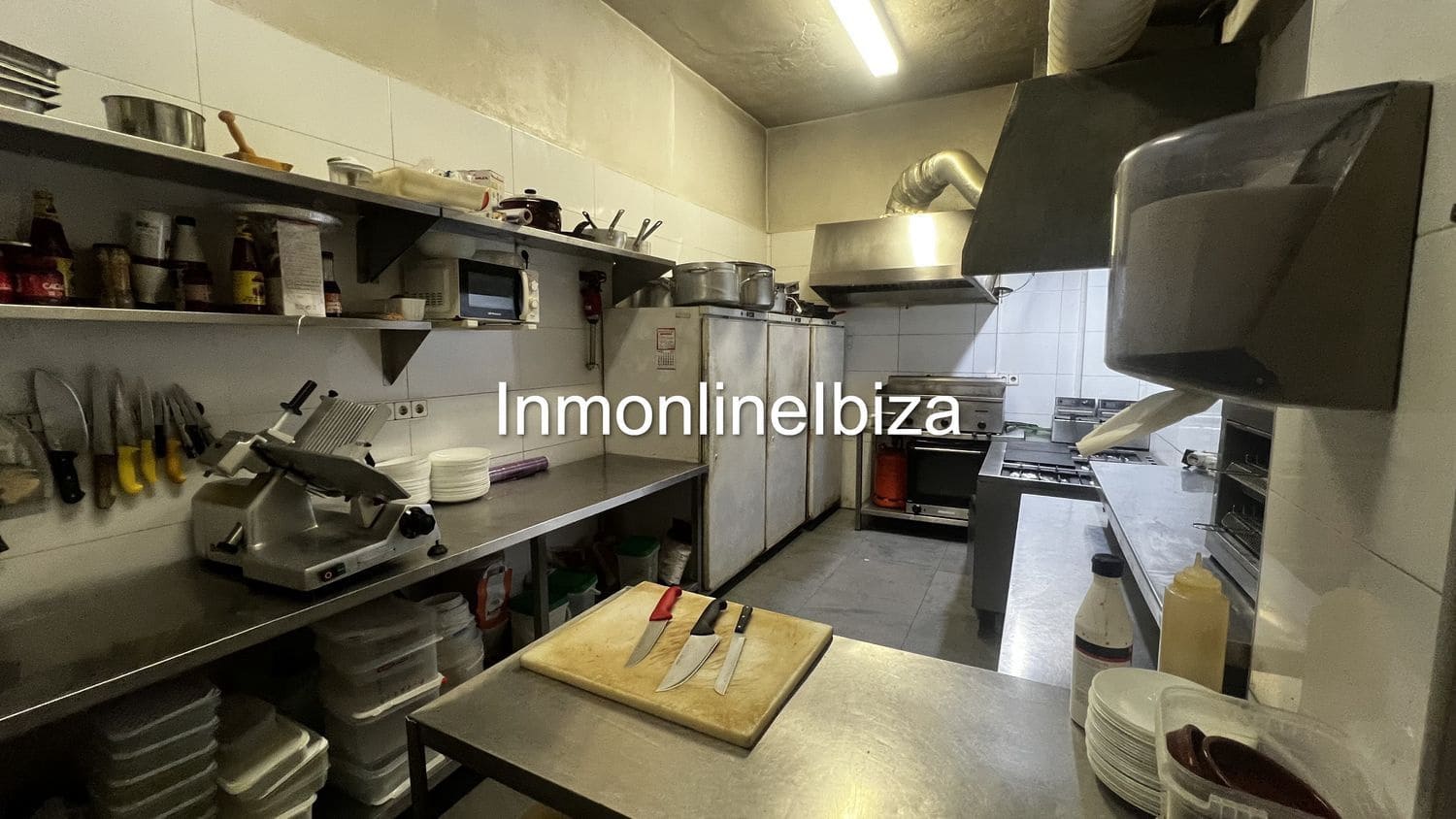 Kaupallinen myytävänä paikassa Ibiza kaupunki - 420 000 € (Ref: 10131150)