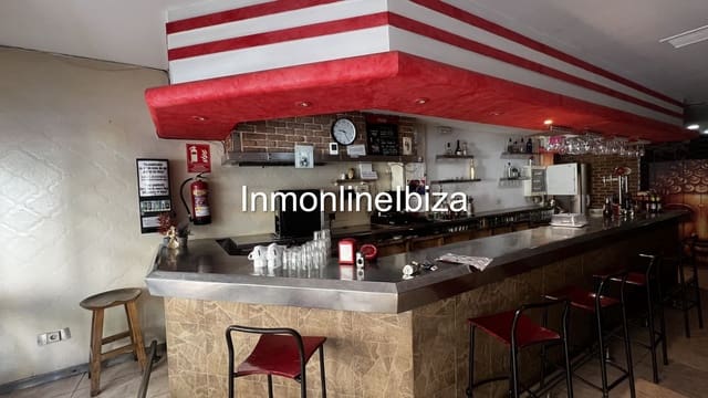 Kaupallinen myytävänä paikassa Ibiza kaupunki - 420 000 € (Ref: 10131150)