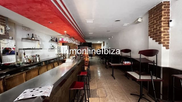 Kaupallinen myytävänä paikassa Ibiza kaupunki - 420 000 € (Ref: 10131150)