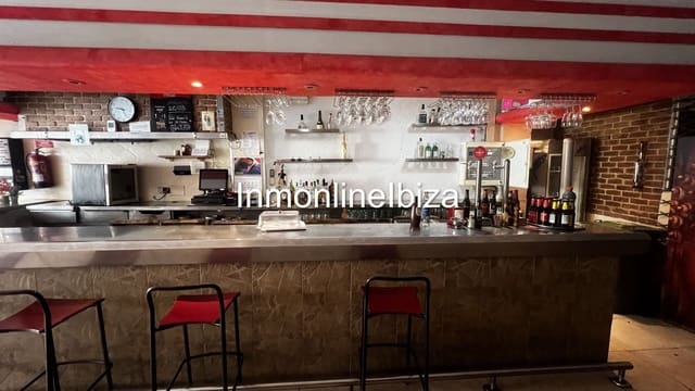 Kaupallinen myytävänä paikassa Ibiza kaupunki - 420 000 € (Ref: 10131150)