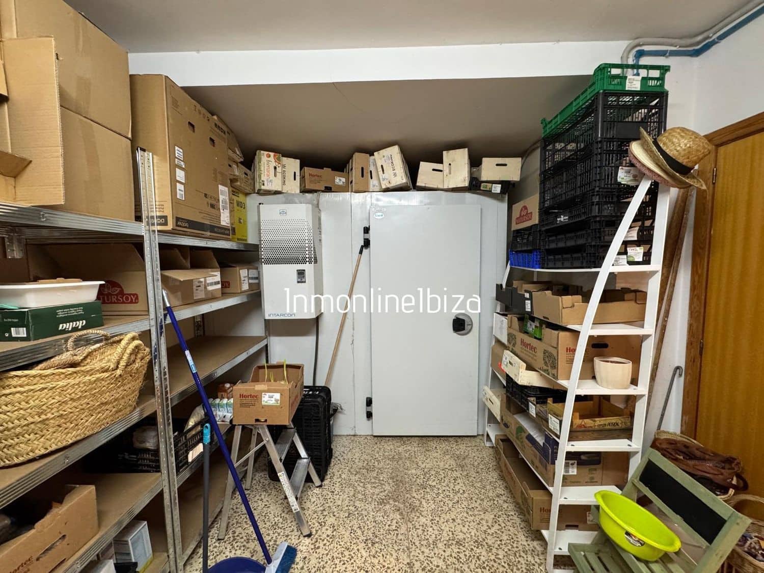 Commerciale da affittare in Santa Eulalia / Santa Eularia - 1.500 € (Rif: 10182372)