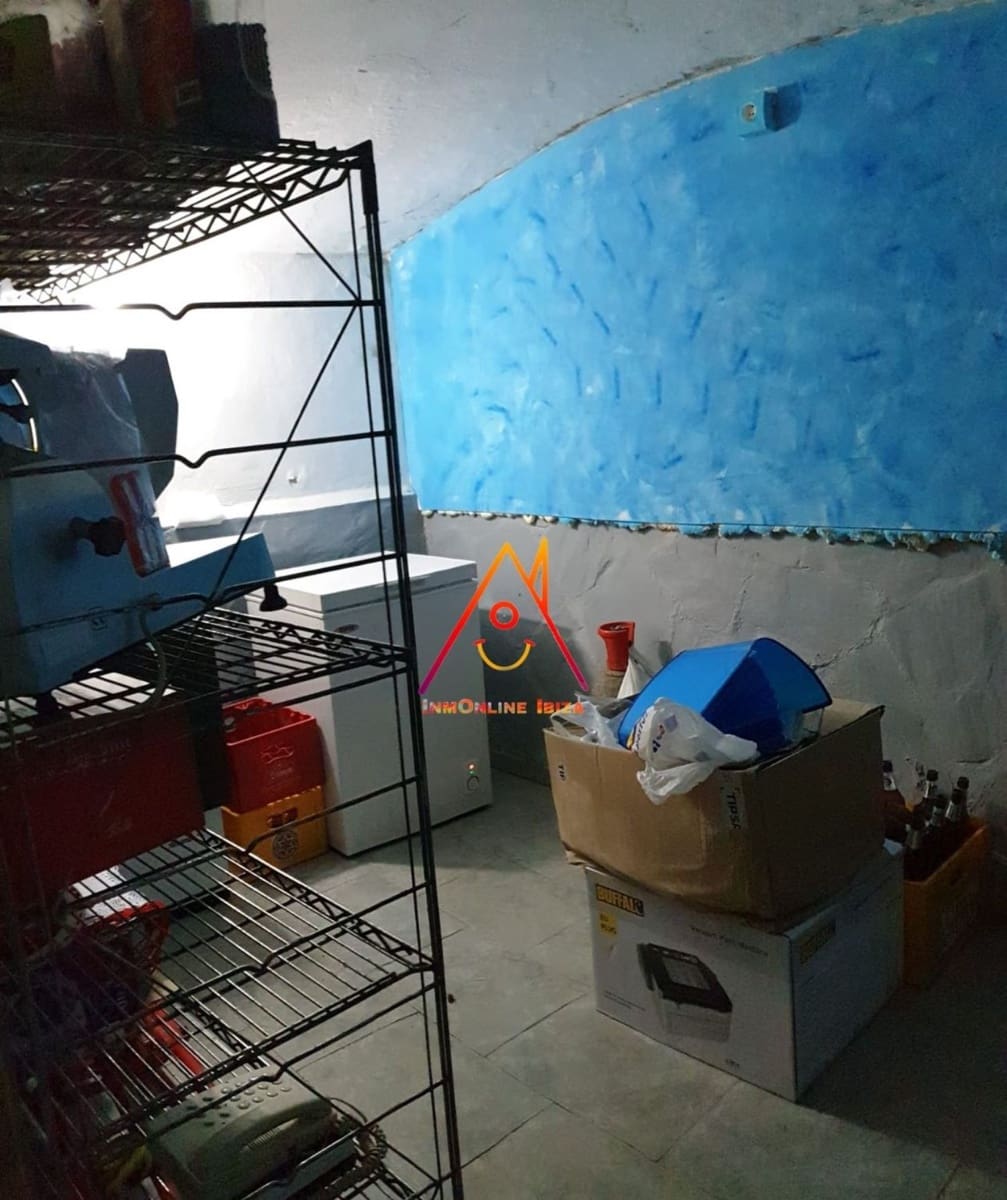 Commercieel te koop in Ibiza dorp - € 325.000 (Ref: 4190155)