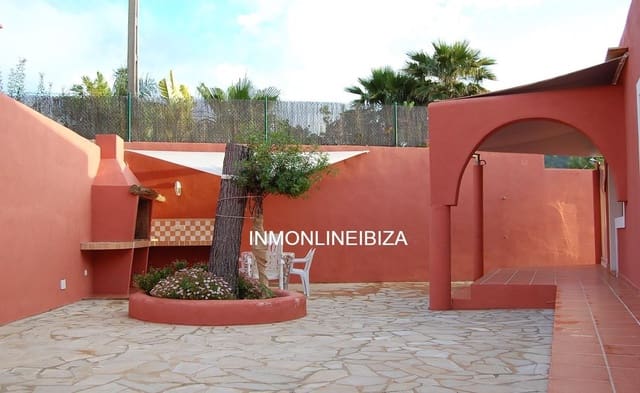 Villa/Maison de 2 chambres à louer à San Jose / Sant Josep de Sa Talaia avec piscine garage - 3 000 € (Ref: 4557326)