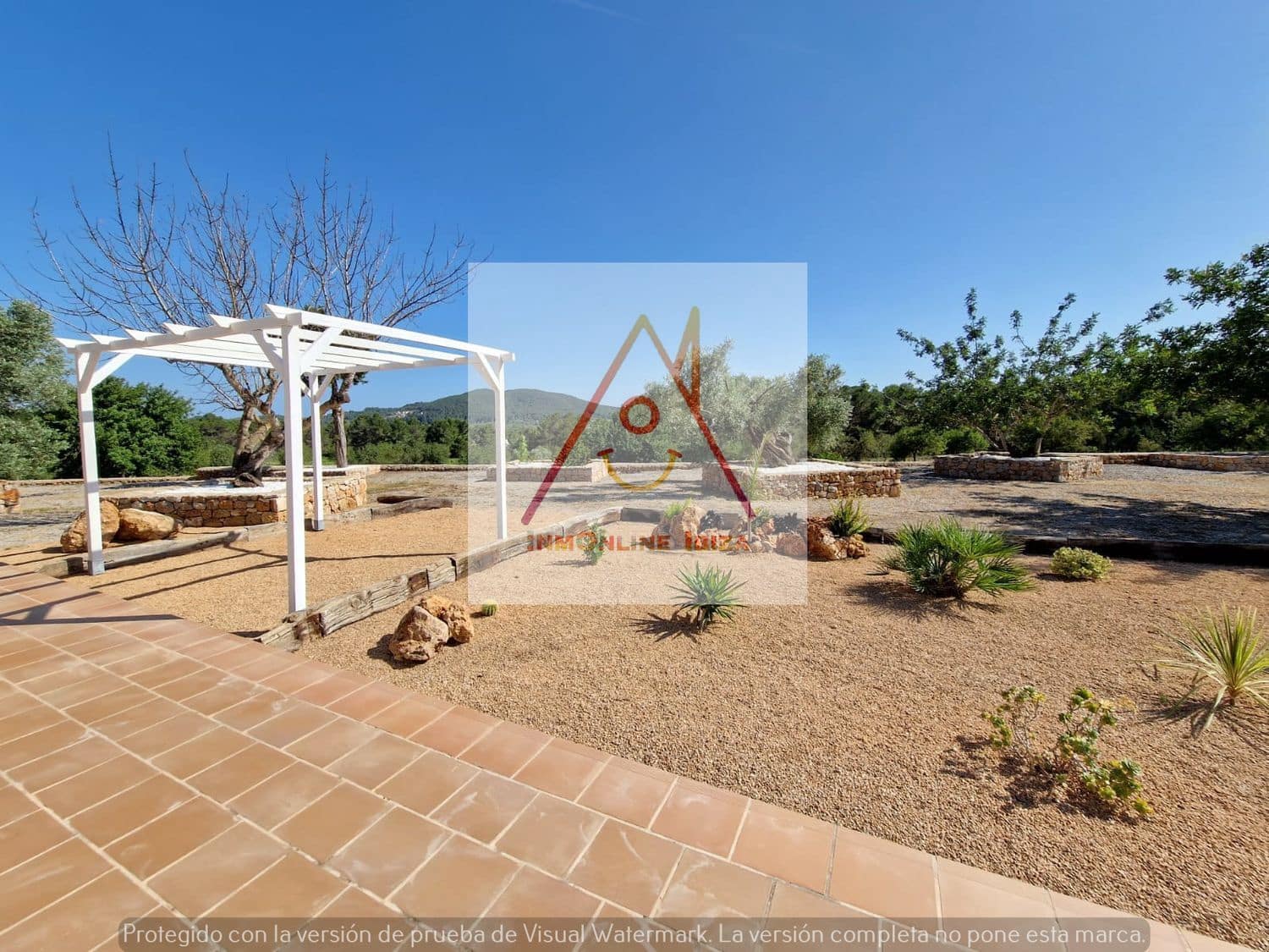 2 bedroom Townhouse for rent in Sant Llorenc de Balafia with garage - € 2,000 (Ref: 6869038)