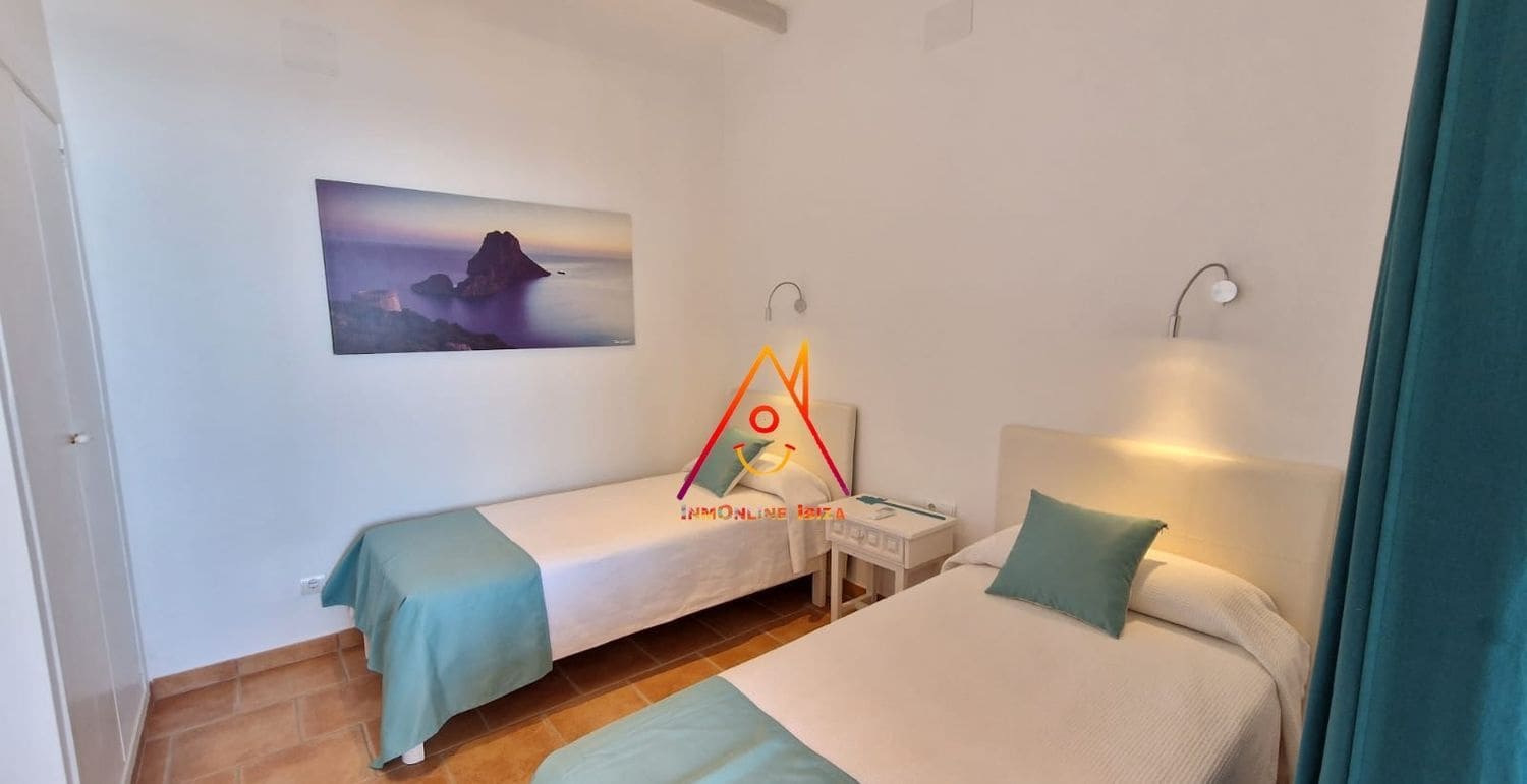 2 soveværelse Lejlighed til leje i Sant Agusti des Vedra med swimmingpool - € 5.000 (Ref: 7636117)