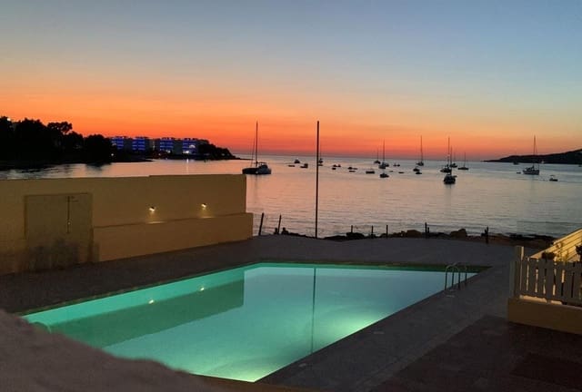 Strandappartement te huur in Sant Agusti des Vedra, San Jose / Sant Josep de Sa Talaia - € 5.000 (Ref: 7636117)