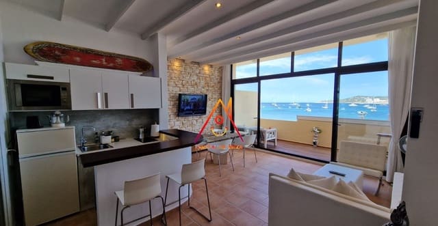 Strandappartement te huur in Sant Agusti des Vedra, San Jose / Sant Josep de Sa Talaia - € 5.000 (Ref: 7636117)