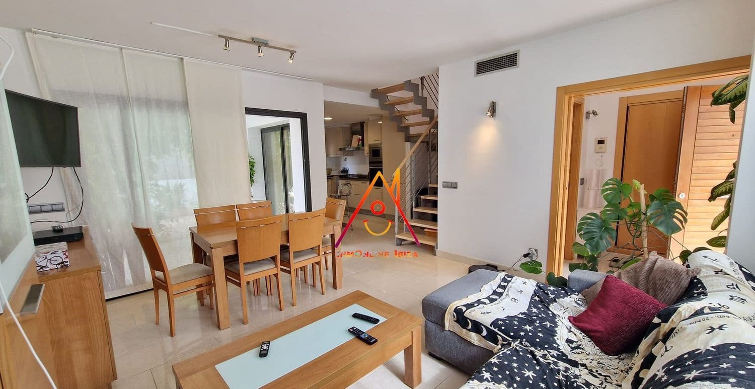 Maison de Ville de 3 chambres à louer à Santa Gertrudis de Fruitera avec piscine garage - 4 000 € (Ref: 7715024)