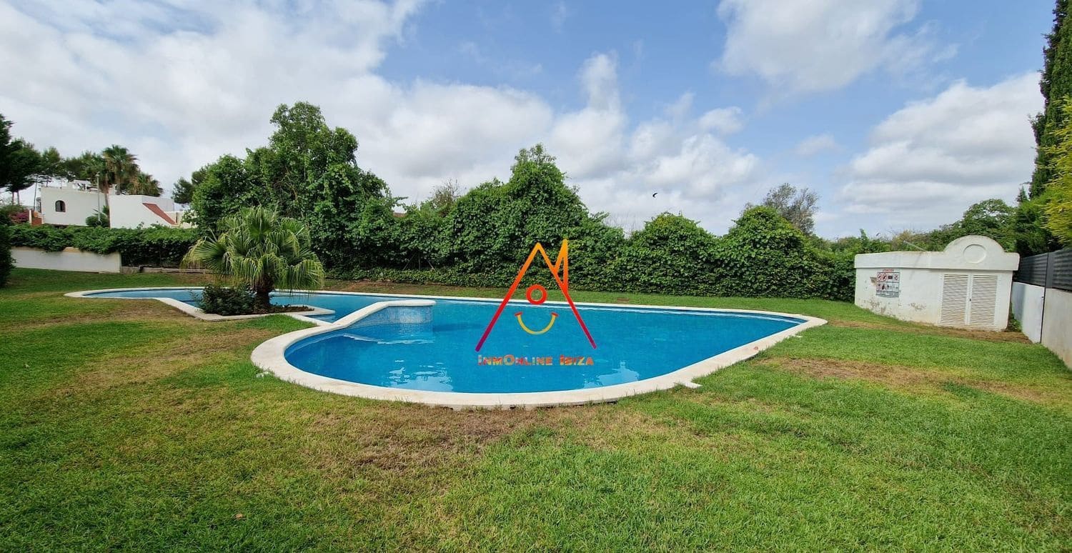 Maison de Ville de 3 chambres à louer à Santa Gertrudis de Fruitera avec piscine garage - 4 000 € (Ref: 7715024)