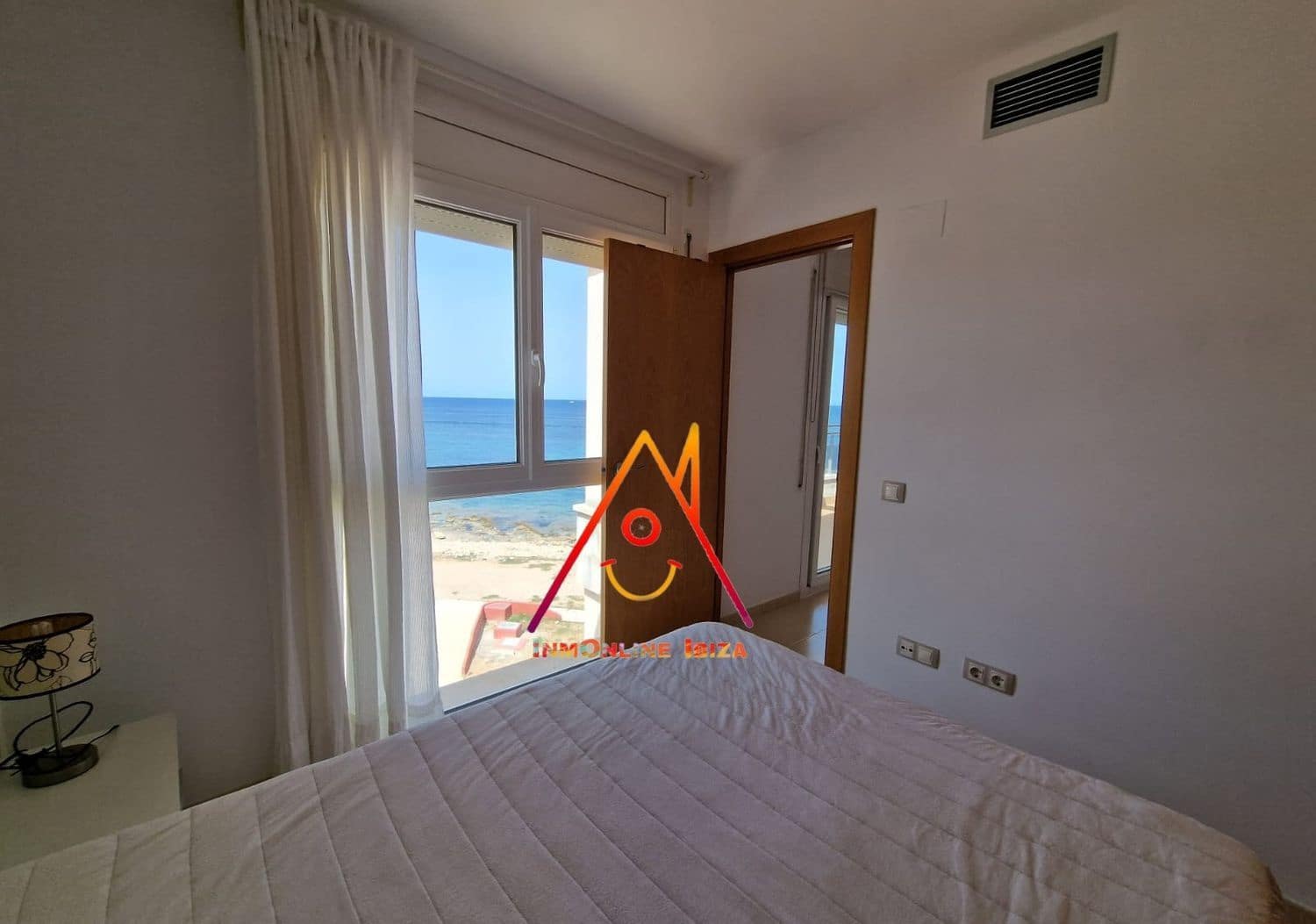 2 makuuhuone Huoneisto vuokrattavana paikassa San Jose / Sant Josep de Sa Talaia mukana uima-altaan 
autotalli - 1 200 € (Ref: 8168347)