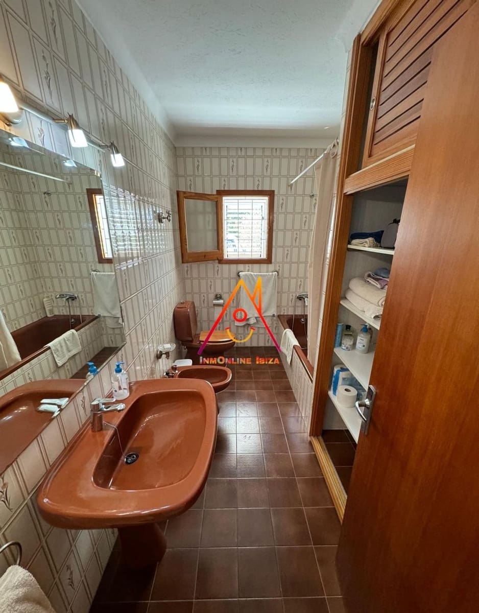 4 soveværelse Finca/Landehus til leje i Ibiza by med garage - € 6.000 (Ref: 8331157)